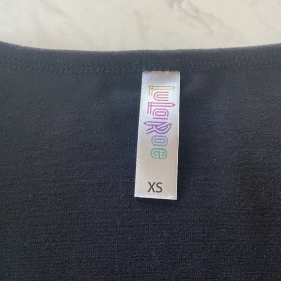 LuLaRoe Long Sleeve Tunic Tee - Picture 2 of 5